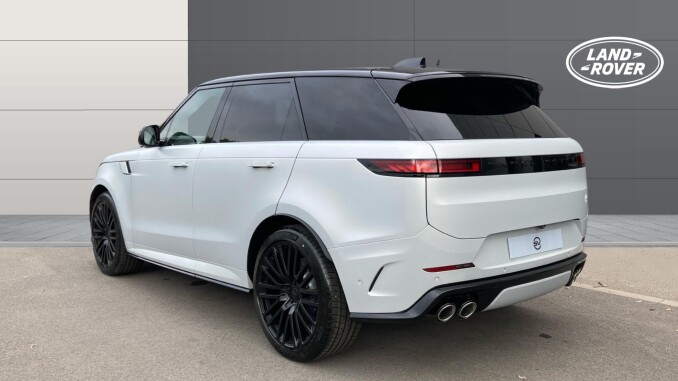 Land Rover Range Rover Sport 4.4 P635 V8 SV Ultimate Edition 5dr Auto Petrol Estate - Image 2